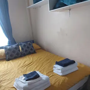 Sandyrise Holiday Lets Apartment