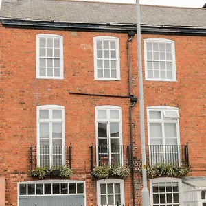 7a Belvoir Terrace Apartment